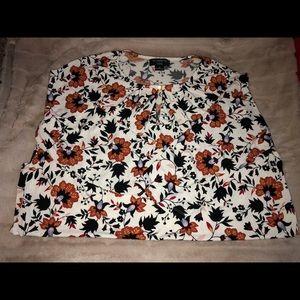 Liz Claiborne Tunic length floral top